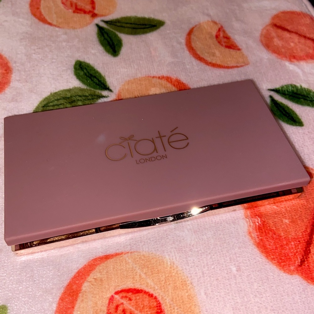 Ciatè London eyeshadow palette “The Velvet Palette”